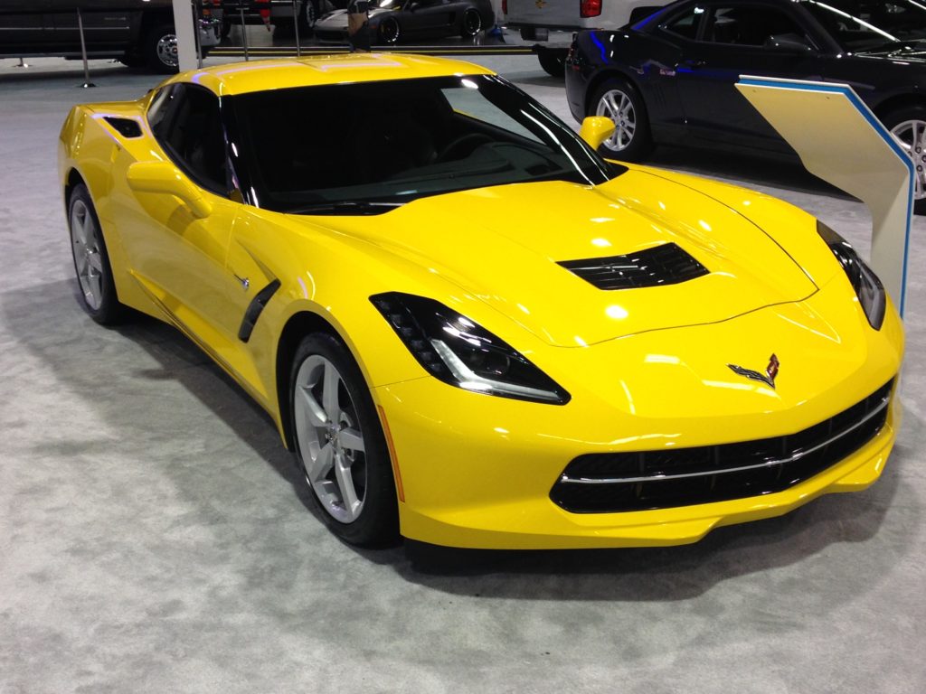 2014_chevy_corvette_stingray_in_yellow_at_la_auto_show