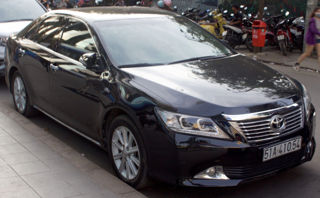 toyota_camry_2-5q_xv50_front_view